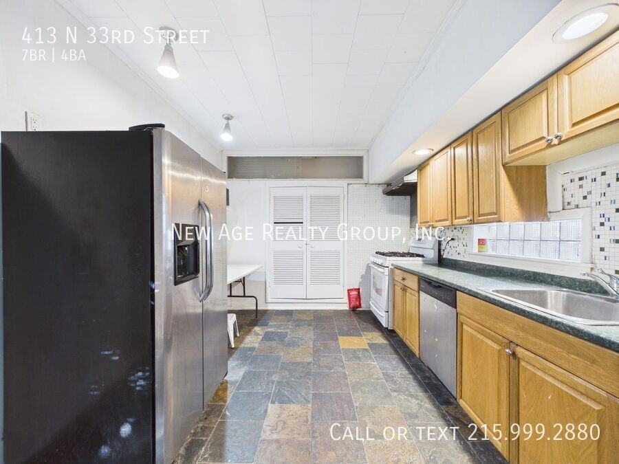 413 N 33rd St - Photo 3 of 17