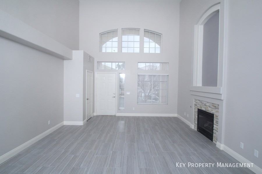 268 Single Petal St - Photo 2 of 37