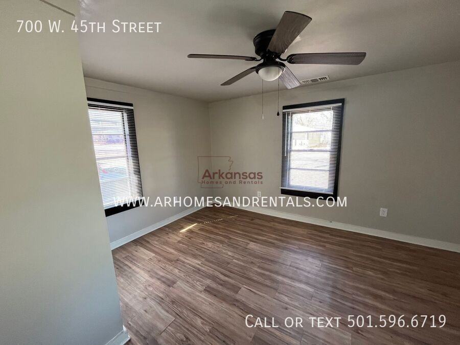 700 W 45th St #700W45thST - Photo 6 of 9