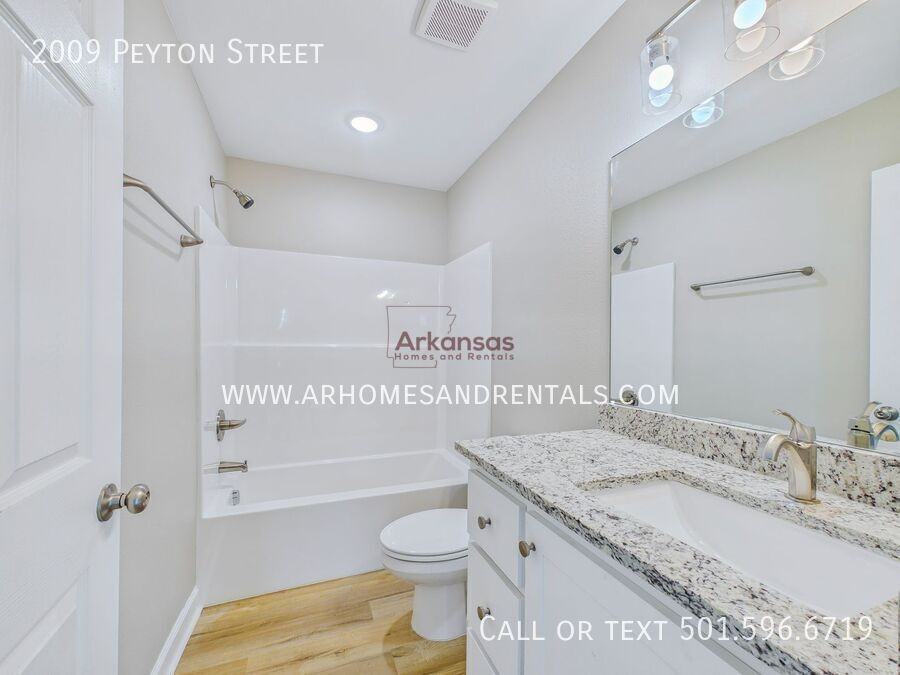 2009 Peyton St - Photo 6 of 12