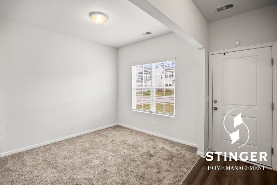 38 Chestnut St - Photo 3 of 36