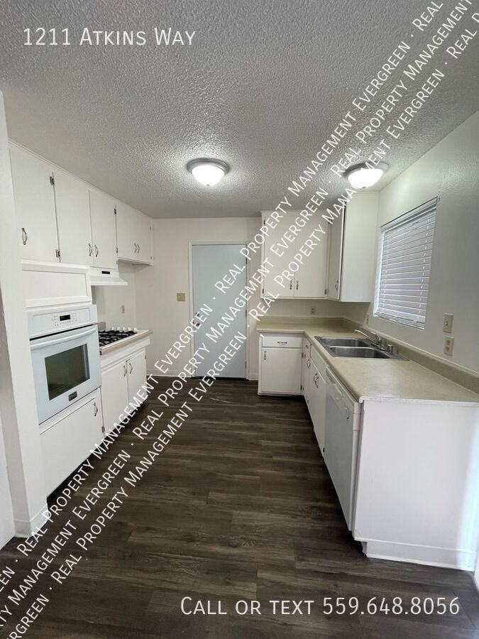 1211 Atkins Way - Photo 5 of 31