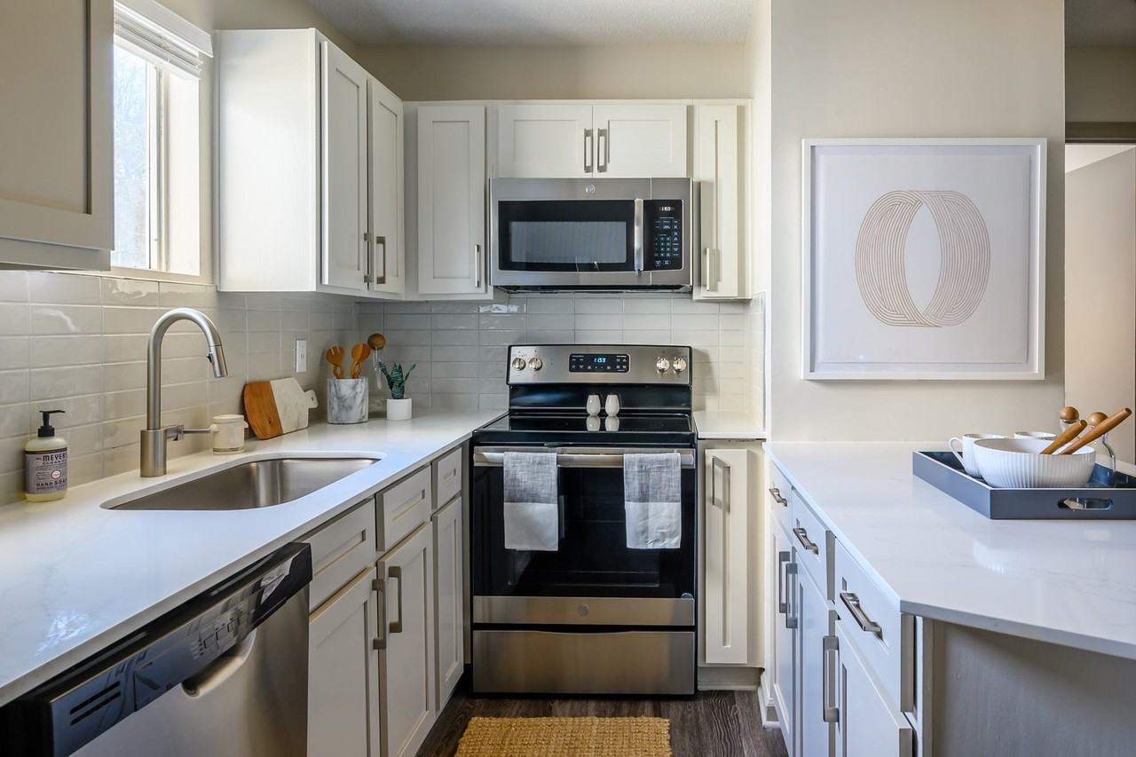 Retreat at McAlpine Creek - Photo 4 of 14