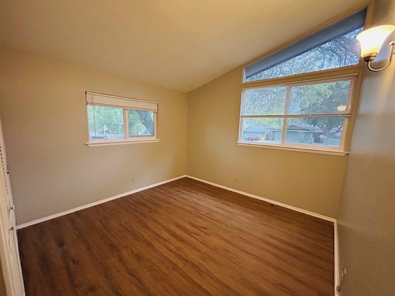 7902 Rustic Forest Dr - Photo 4 of 9