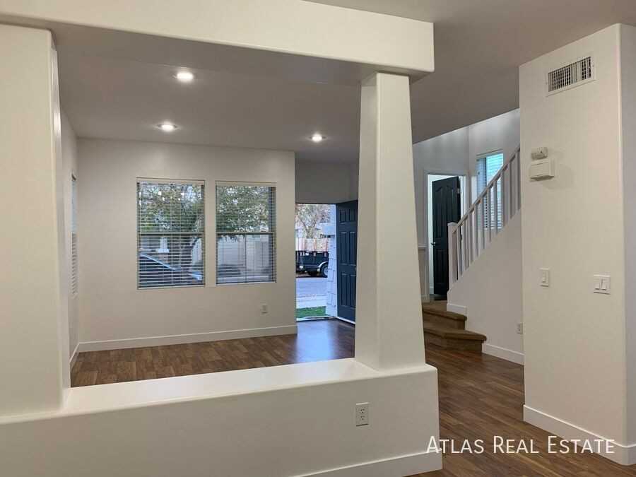 4125 E Baylor Ln - Photo 3 of 26