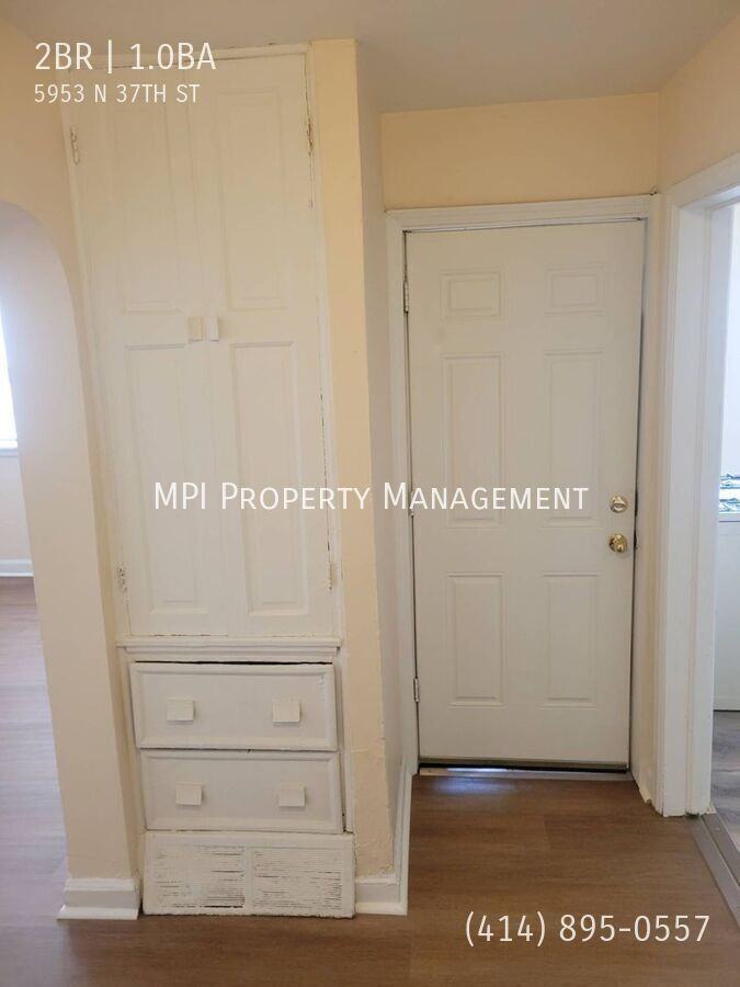 5953 N 37th St - Photo 7 of 11