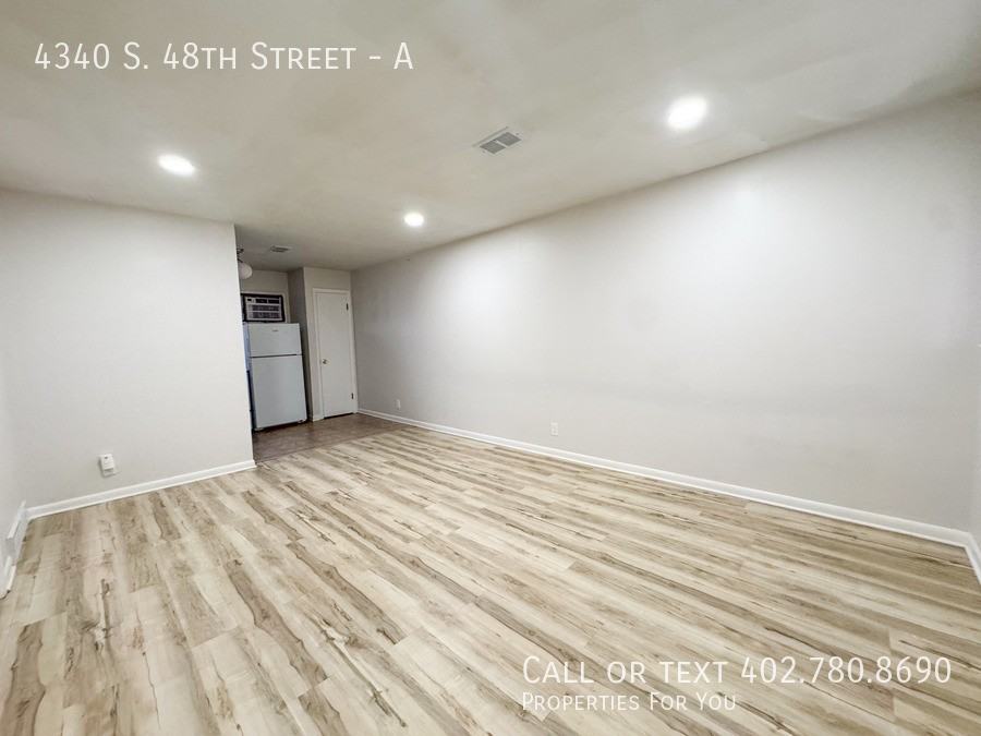 4340 S 48th St #A - Photo 4 of 21