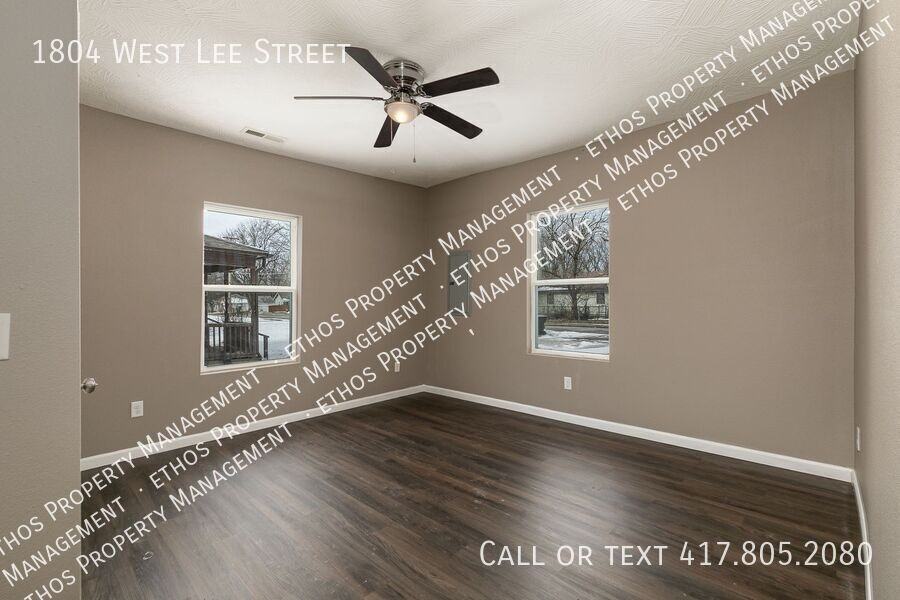 1804 W Lee St - Photo 4 of 12