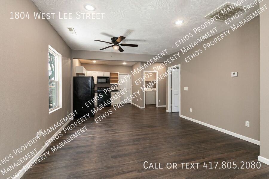 1804 W Lee St - Photo 7 of 12