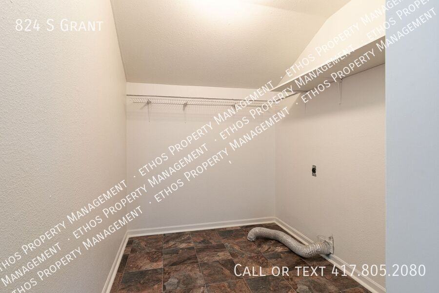 824 S Grant Ave - Photo 6 of 11