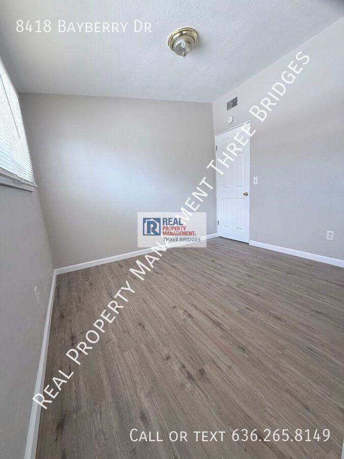 8418 Bayberry Dr - Photo 4 of 15