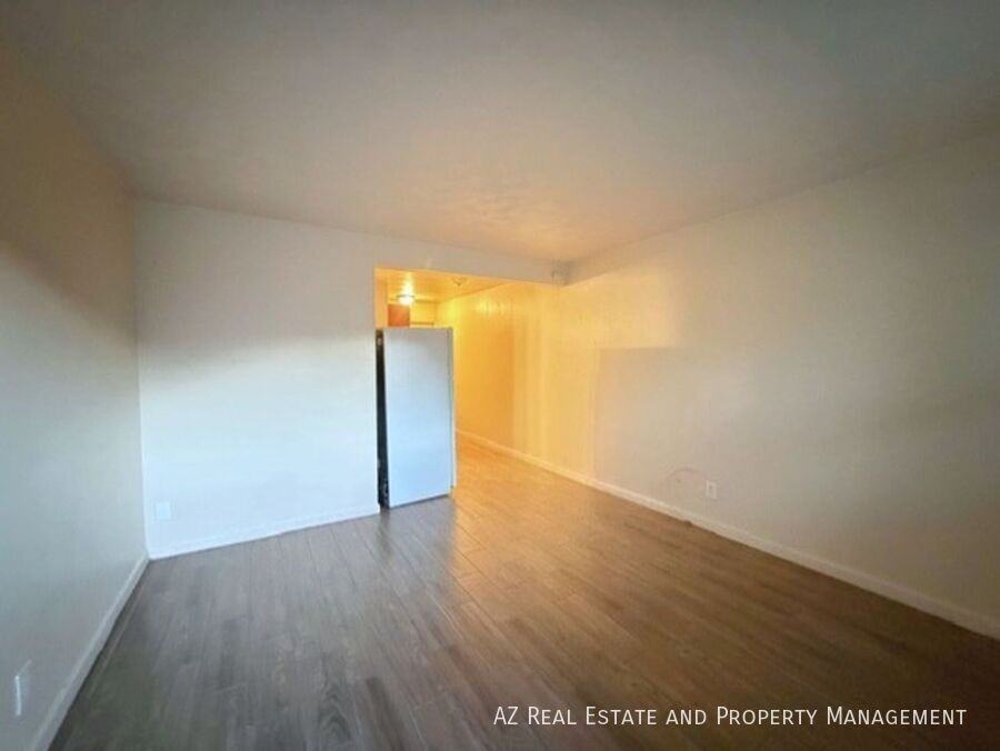 829 N 4th Ave #12 - Photo 5 of 14