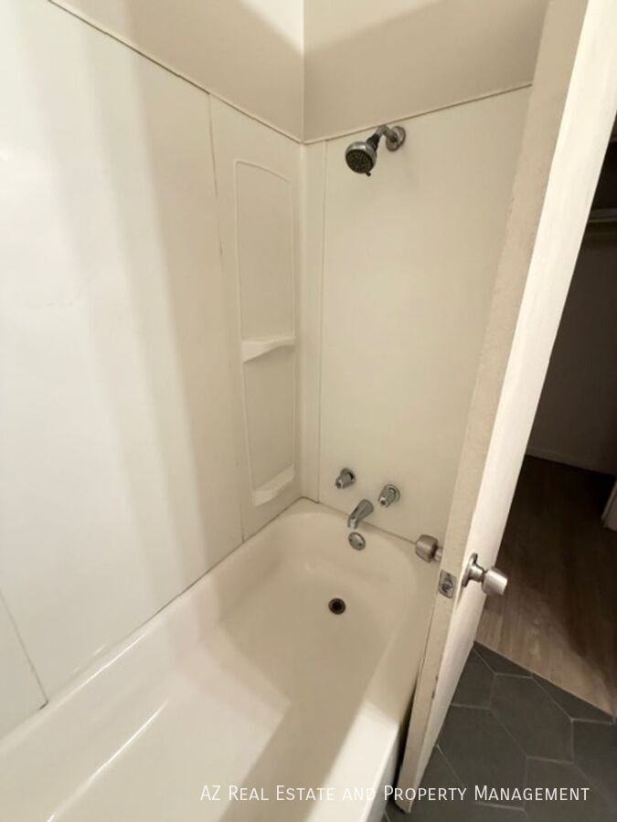 829 N 4th Ave #12 - Photo 7 of 14