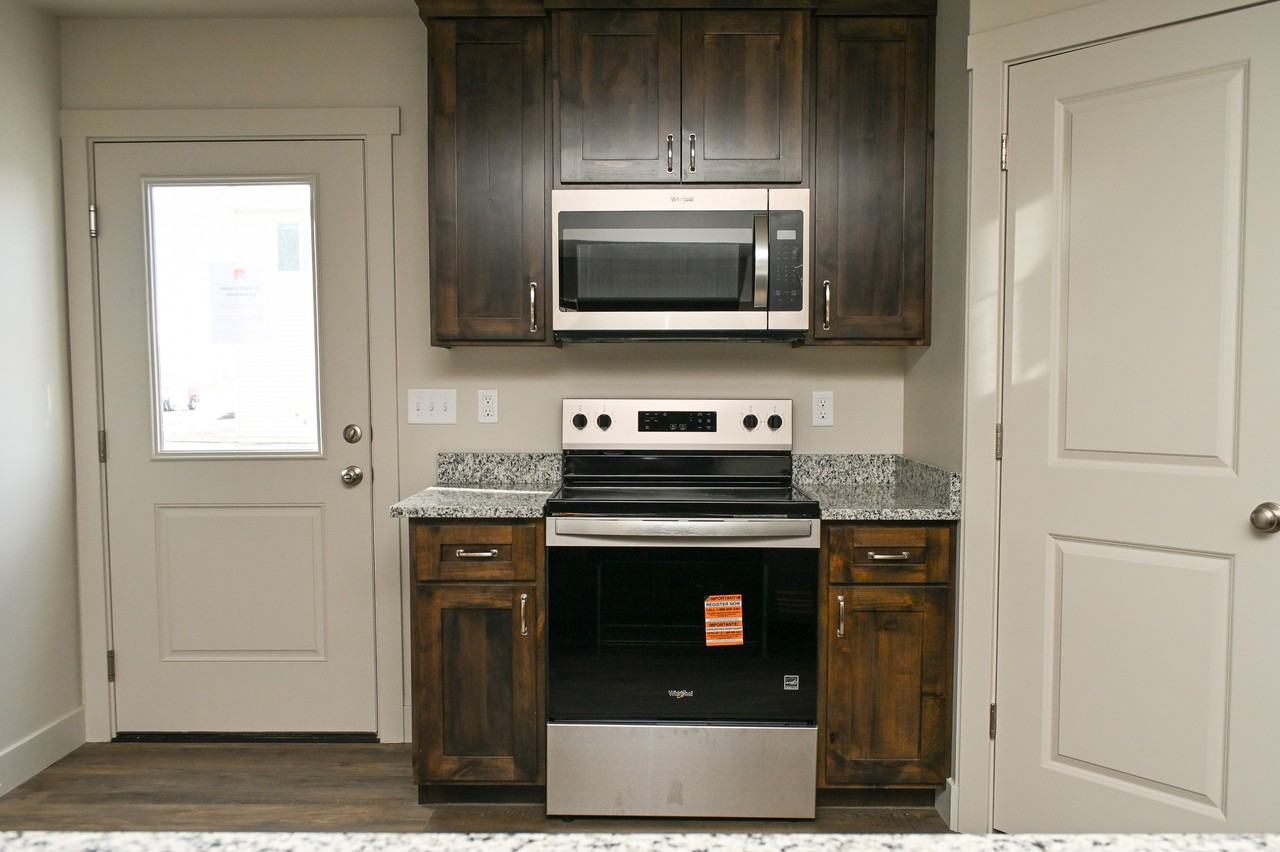 2782 W 450 N - Photo 3 of 17