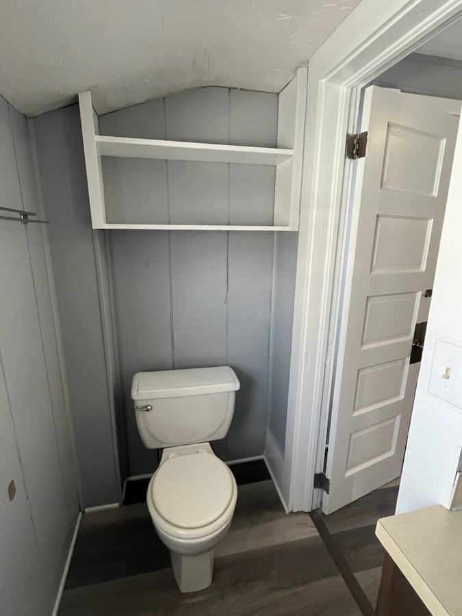 333 W Washington Ave #1-2 - Photo 4 of 9