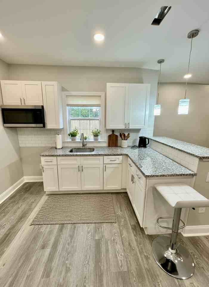 6011 Master St - Photo 2 of 12