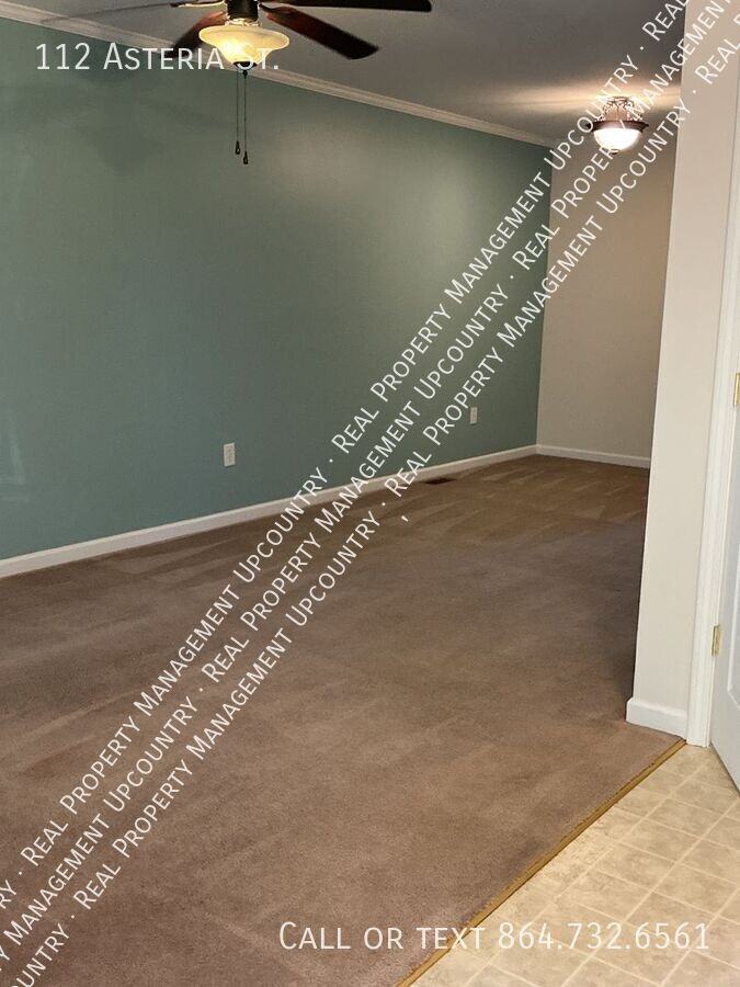 112 Asteria St - Photo 2 of 17