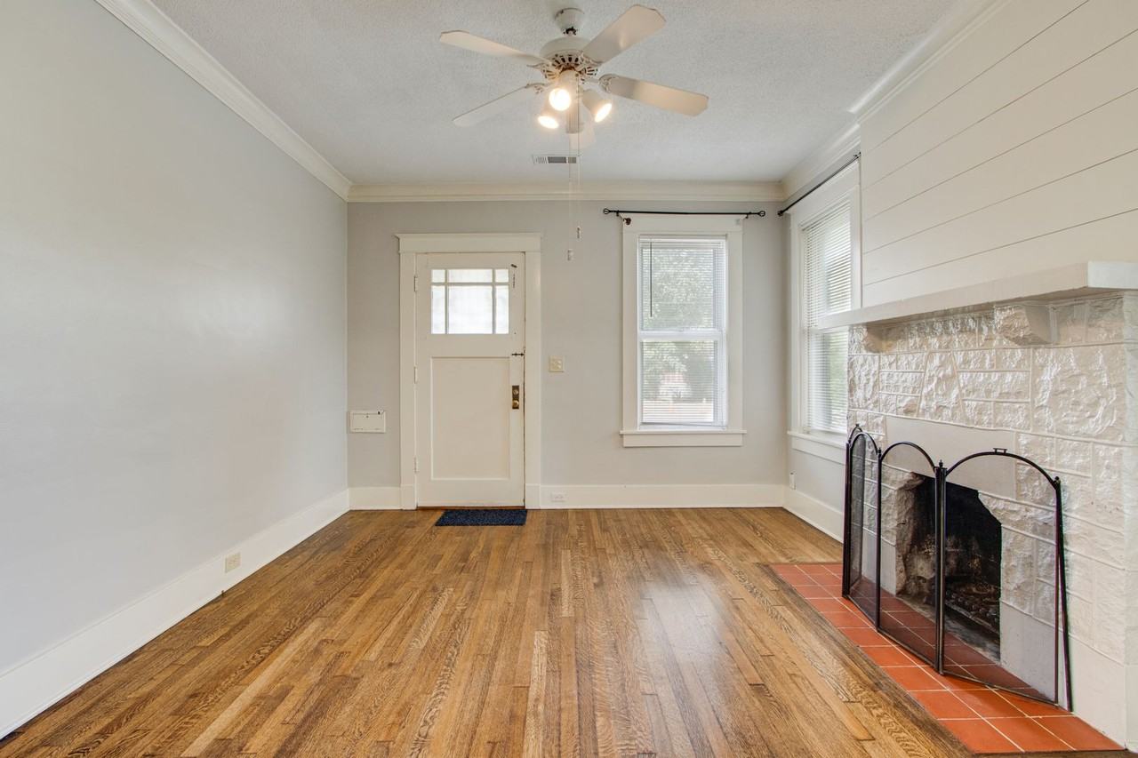 670 Dickinson St - Photo 2 of 18