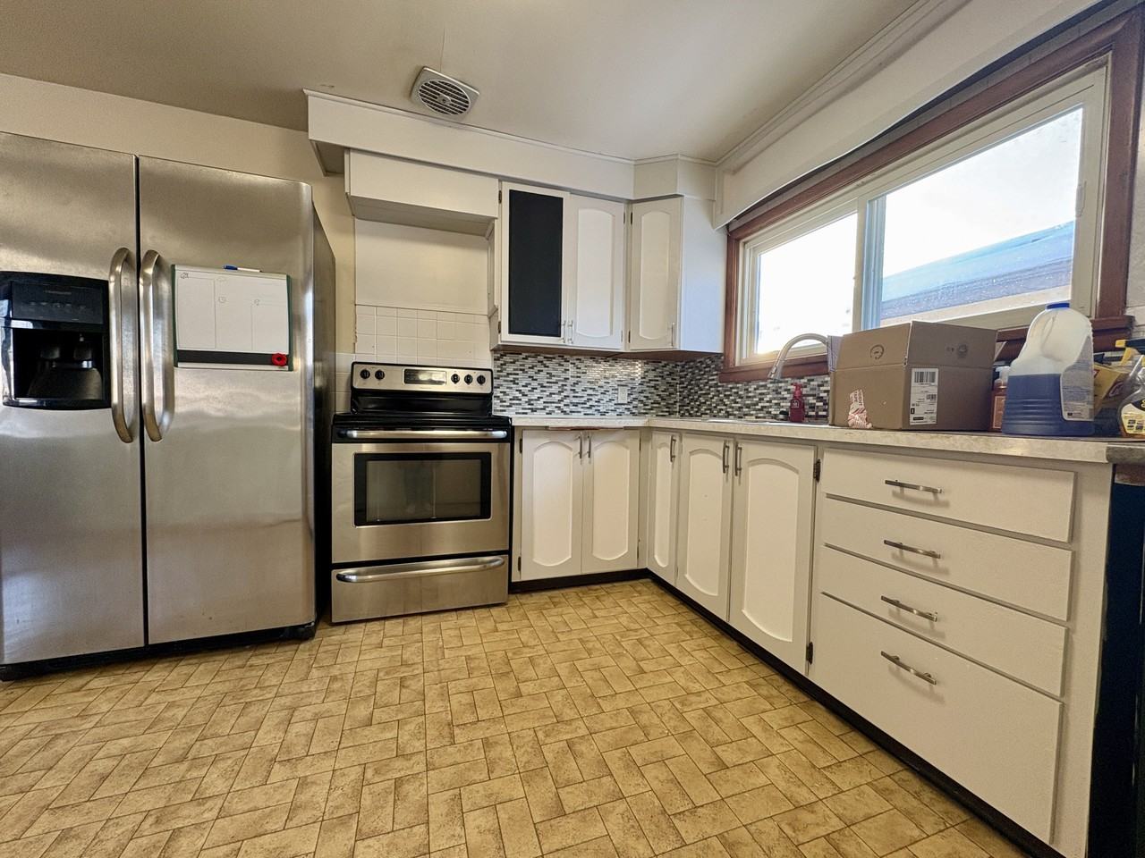 152 Clayte St - Photo 5 of 19