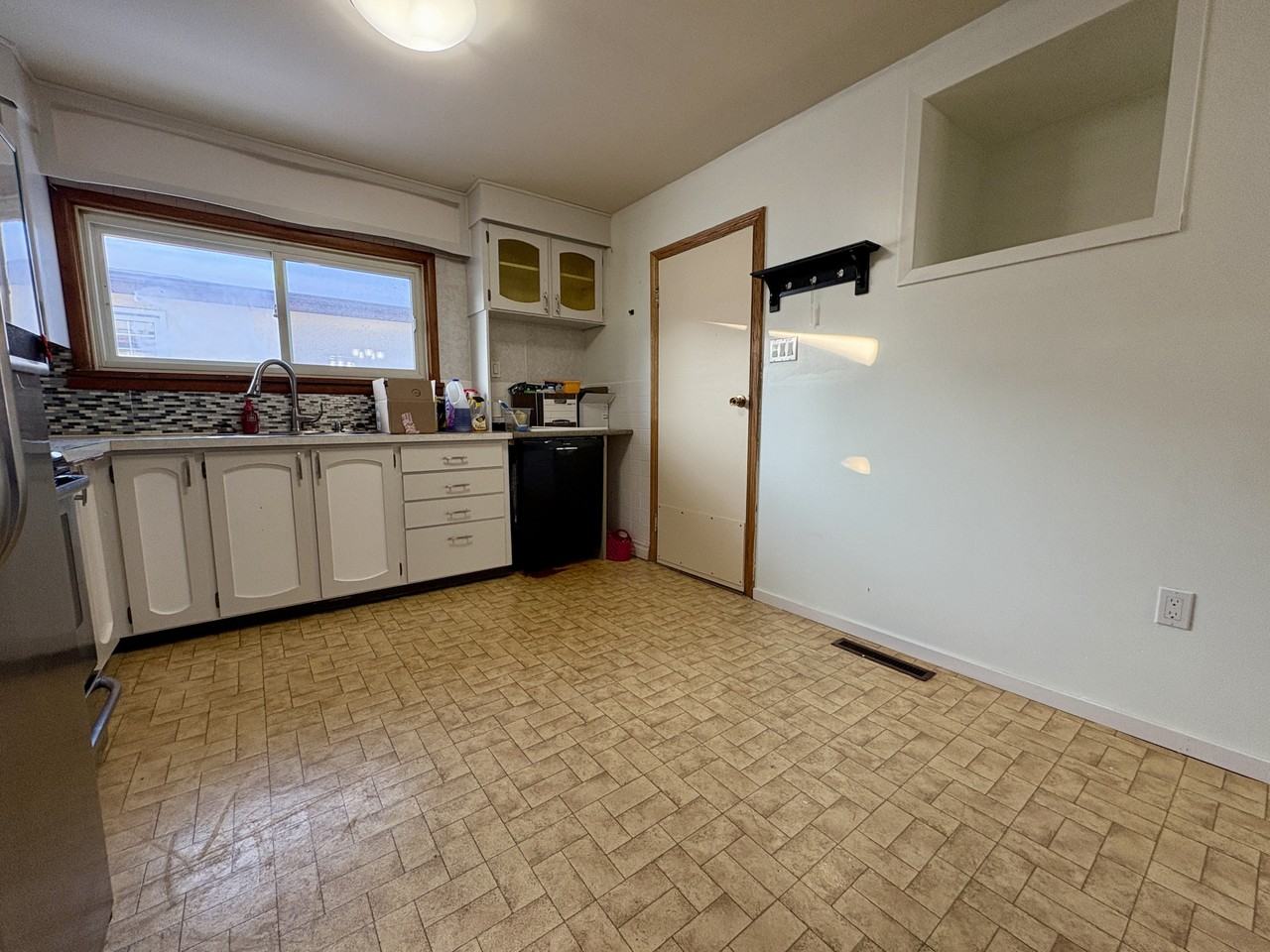 152 Clayte St - Photo 7 of 19