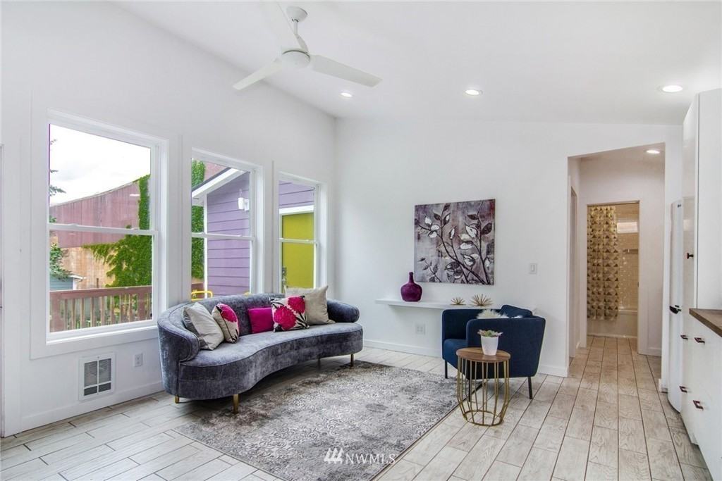 2817 29th Ave S - Photo 3 of 6