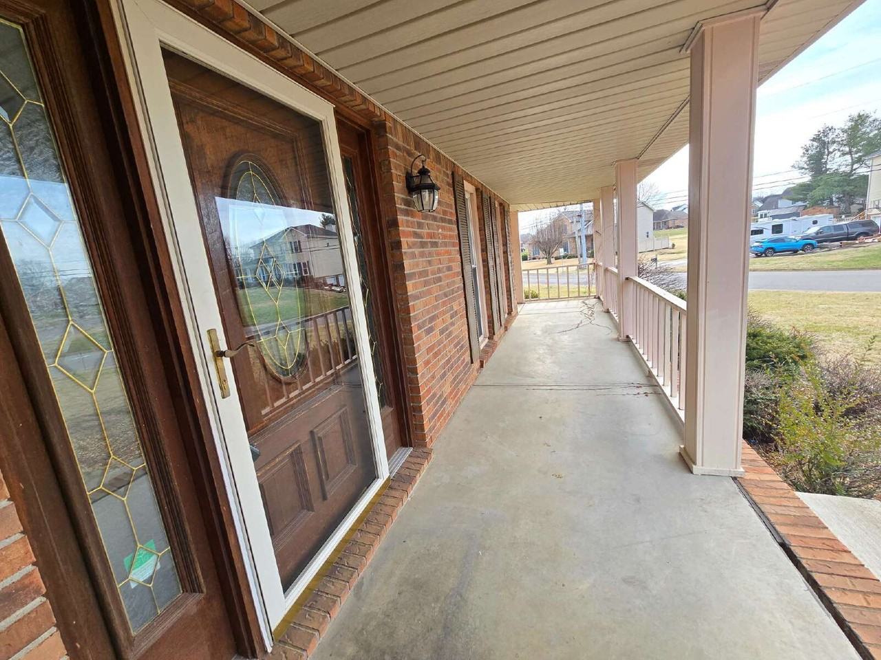 991 Haggard Dr - Photo 2 of 33