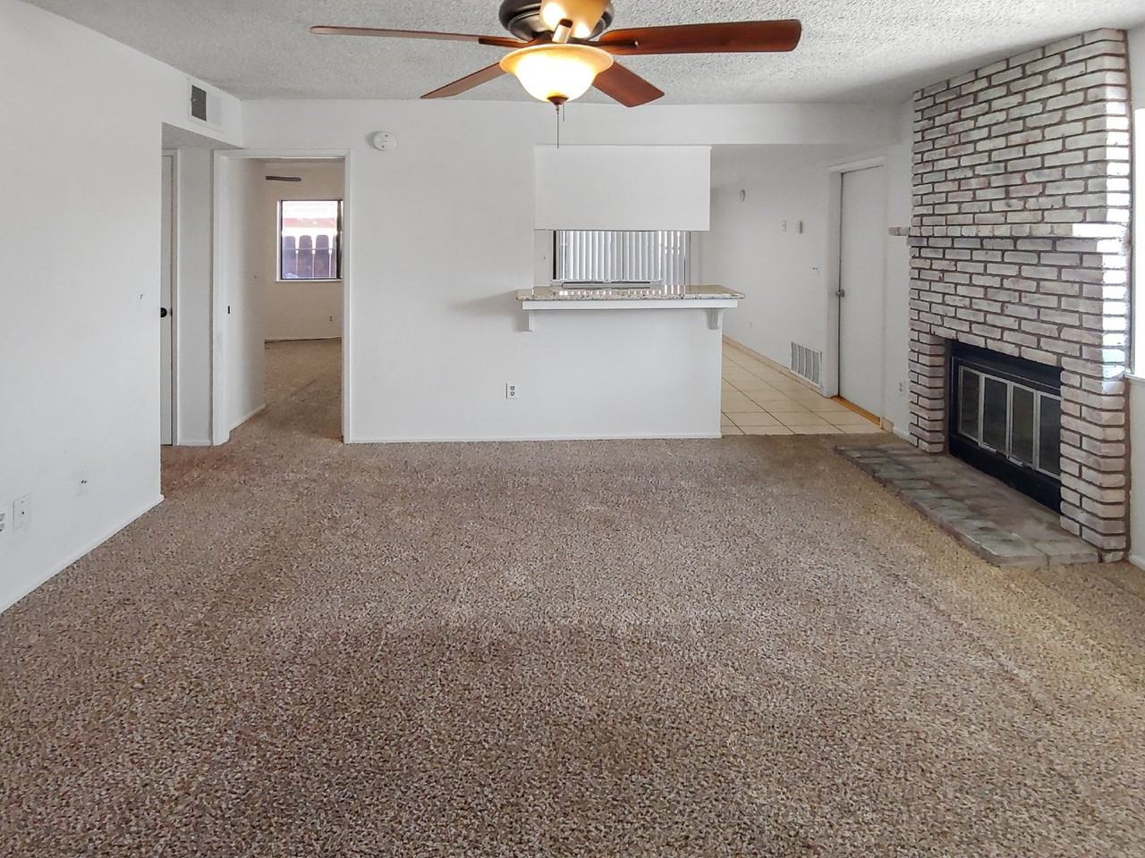 936 W Graaf Ave #B - Photo 3 of 15