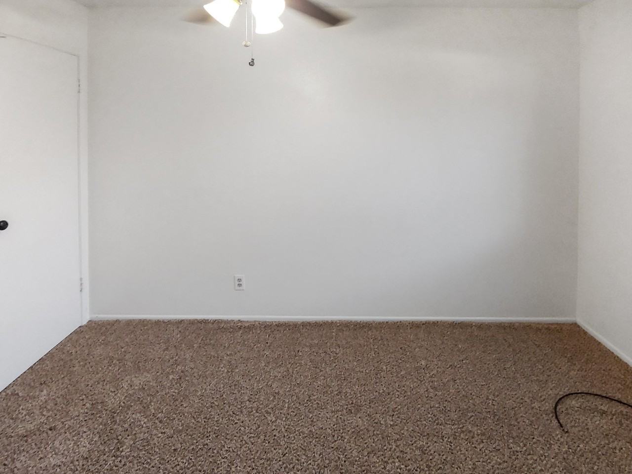 936 W Graaf Ave #B - Photo 7 of 15