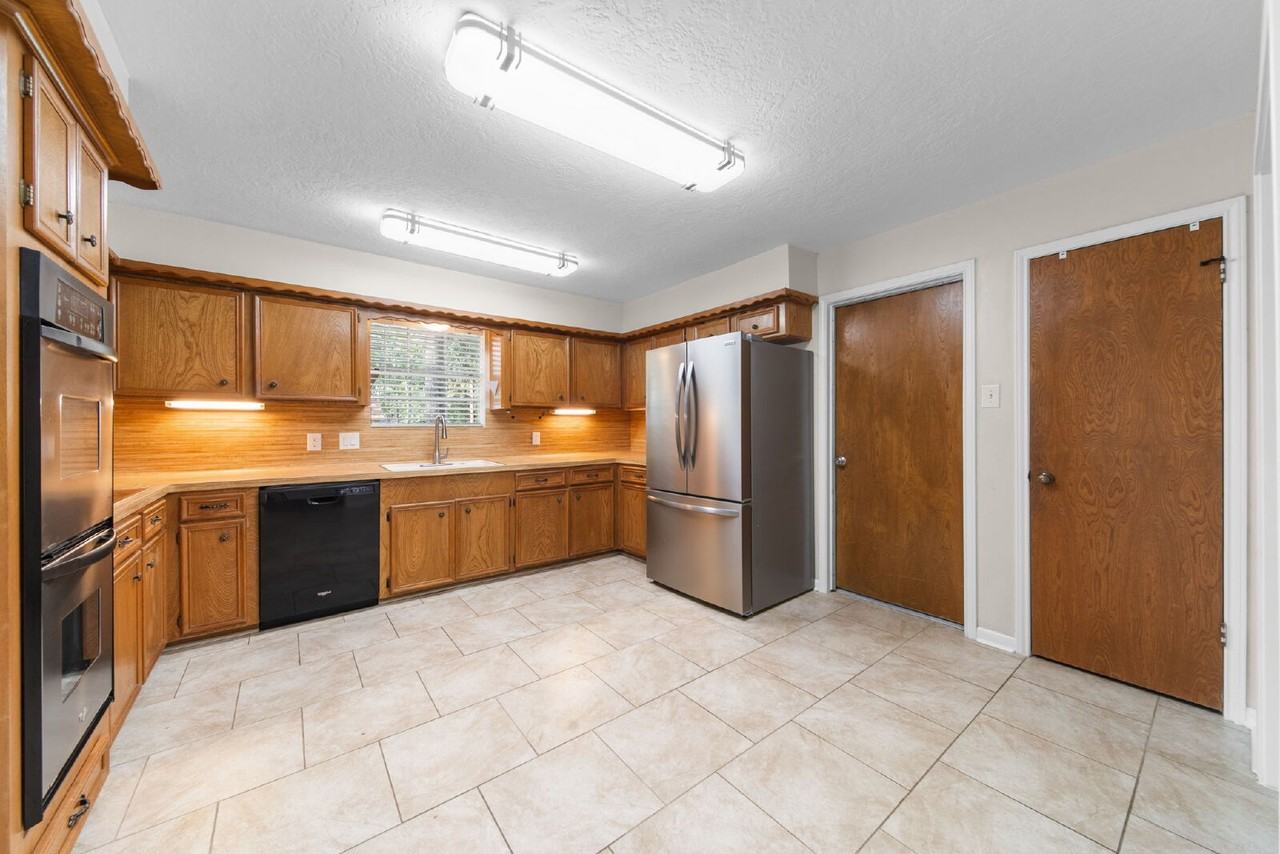 41 Greentree Ln - Photo 7 of 32