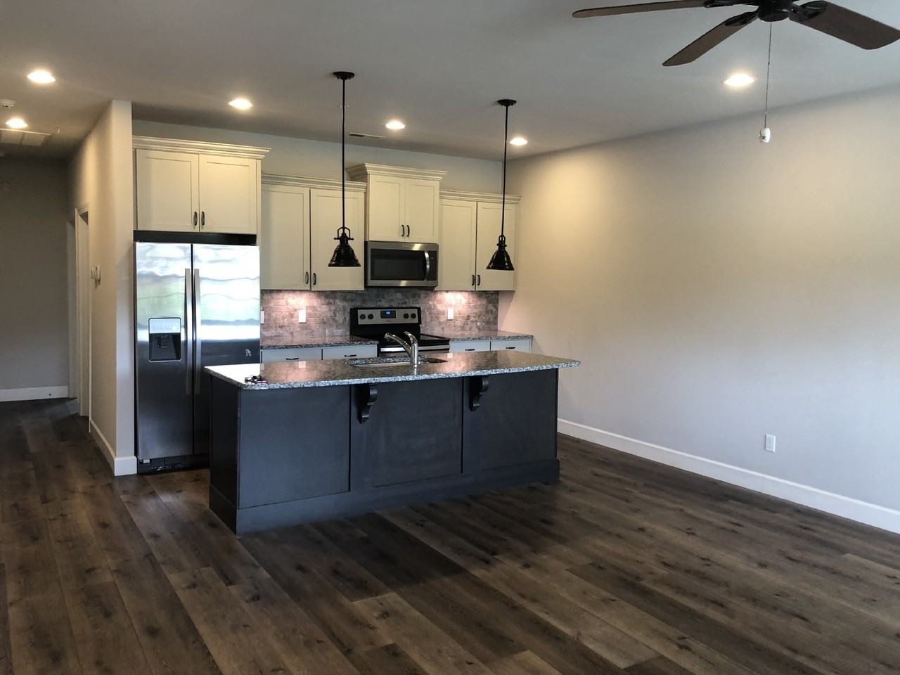 243 Cypress Rdg - Photo 2 of 8