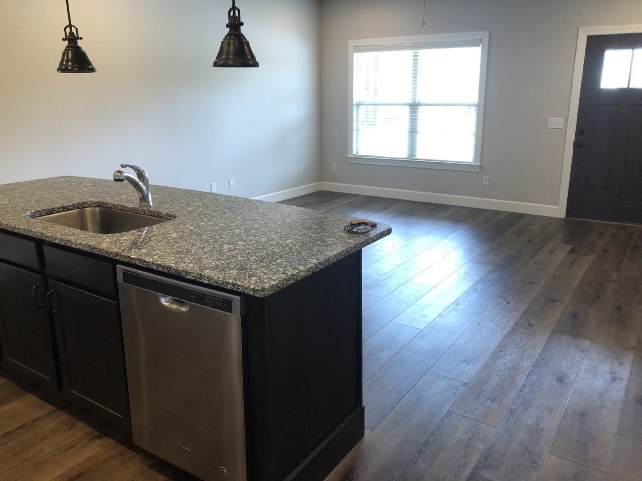 243 Cypress Rdg - Photo 5 of 8