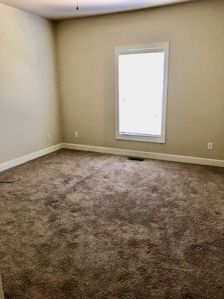 667 Cooper Sq - Photo 6 of 7