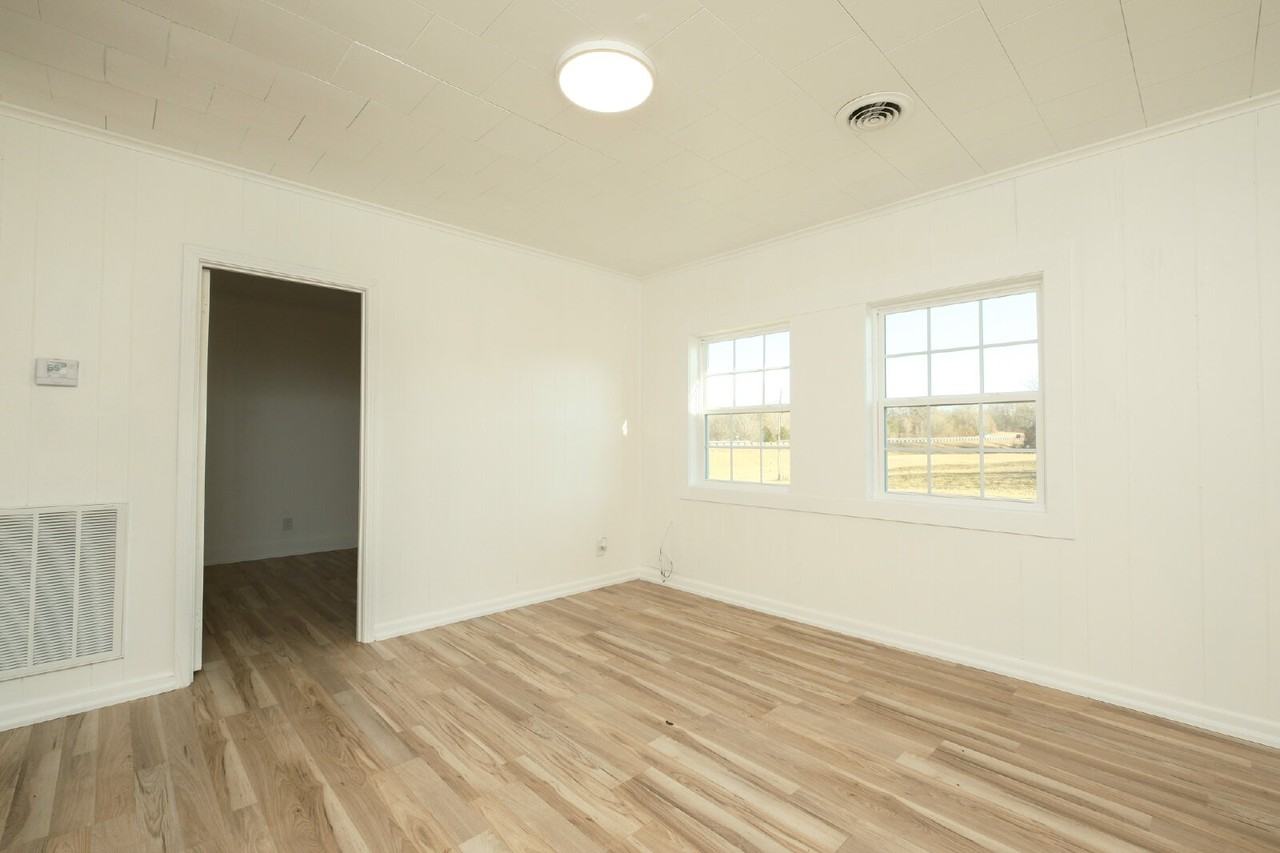 449 W Main St - Photo 3 of 8