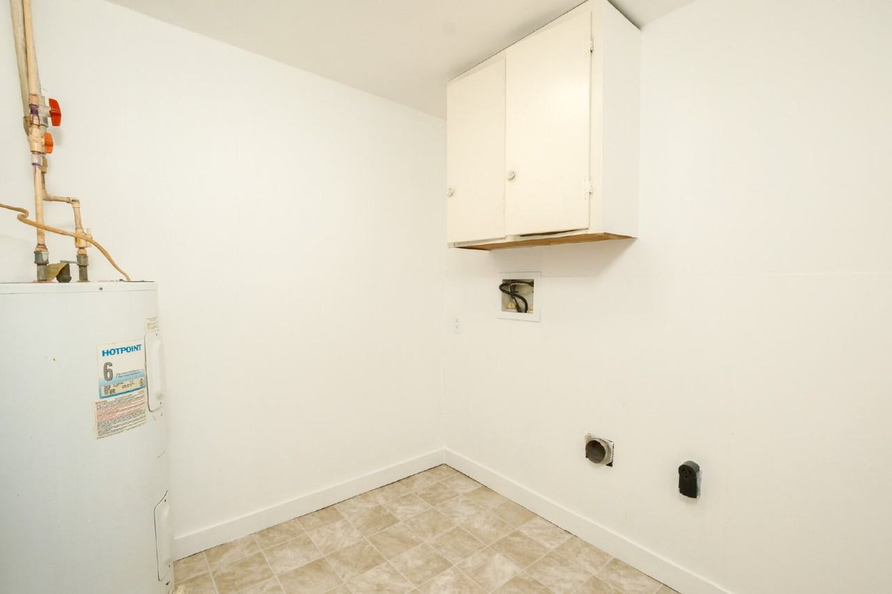 449 W Main St - Photo 6 of 8