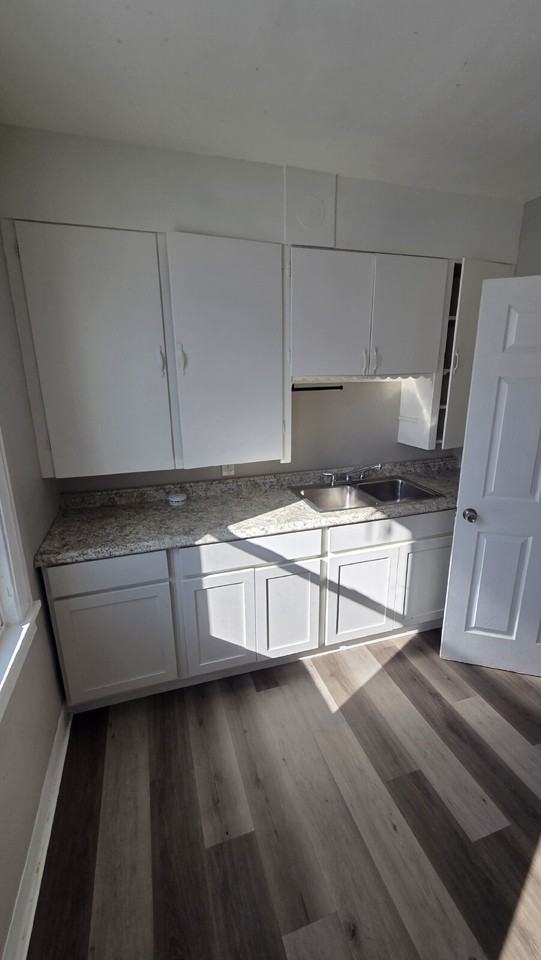 3598 W 48th St - Photo 4 of 11