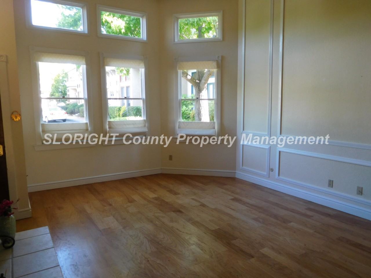 1106 Oceanaire Dr - Photo 4 of 14