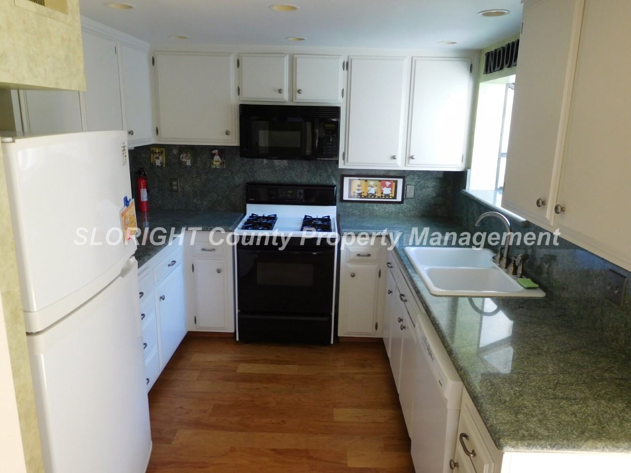 1106 Oceanaire Dr - Photo 5 of 14