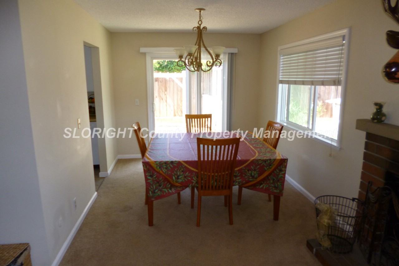 1324 Cavalier Ln - Photo 3 of 11