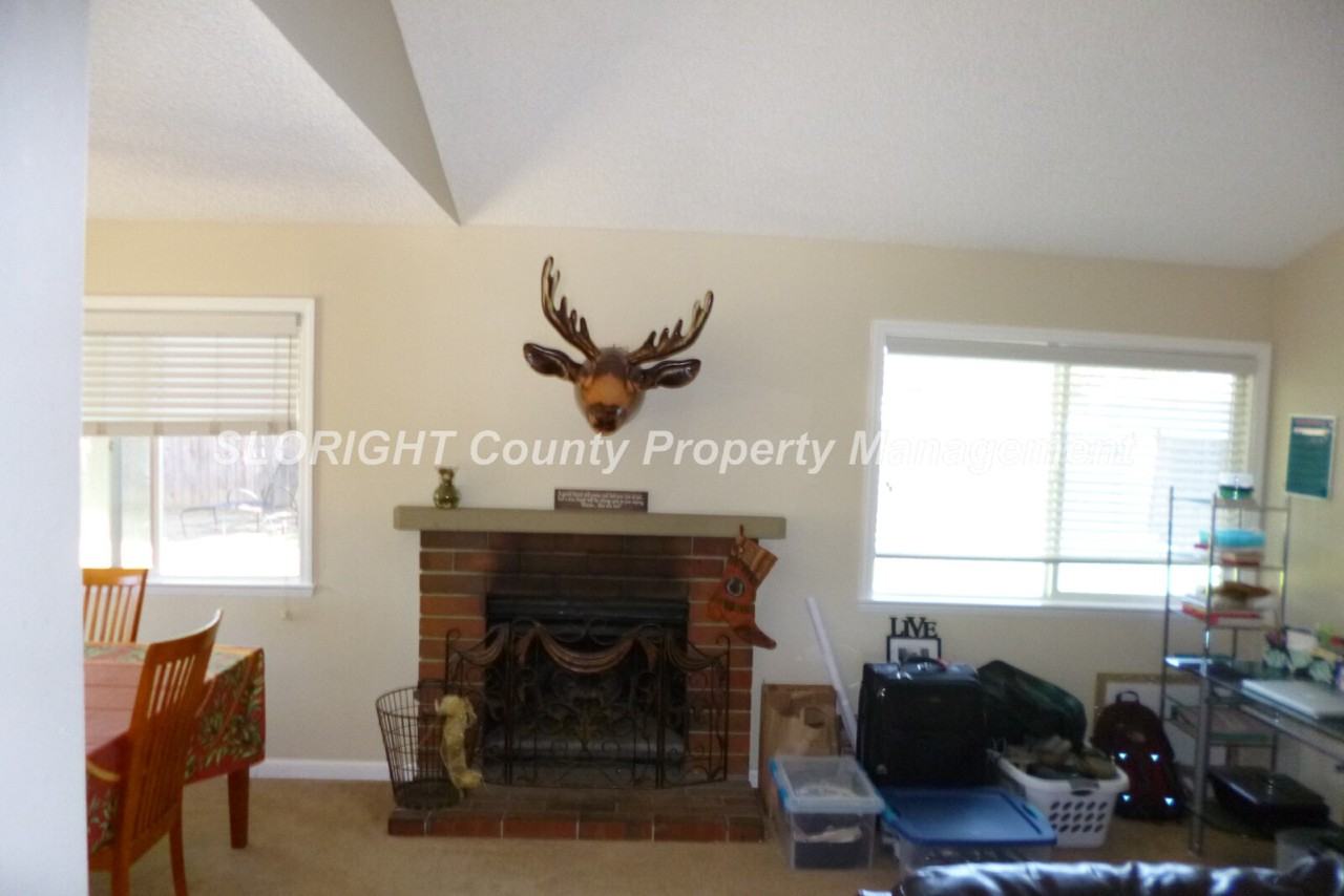 1324 Cavalier Ln - Photo 4 of 11