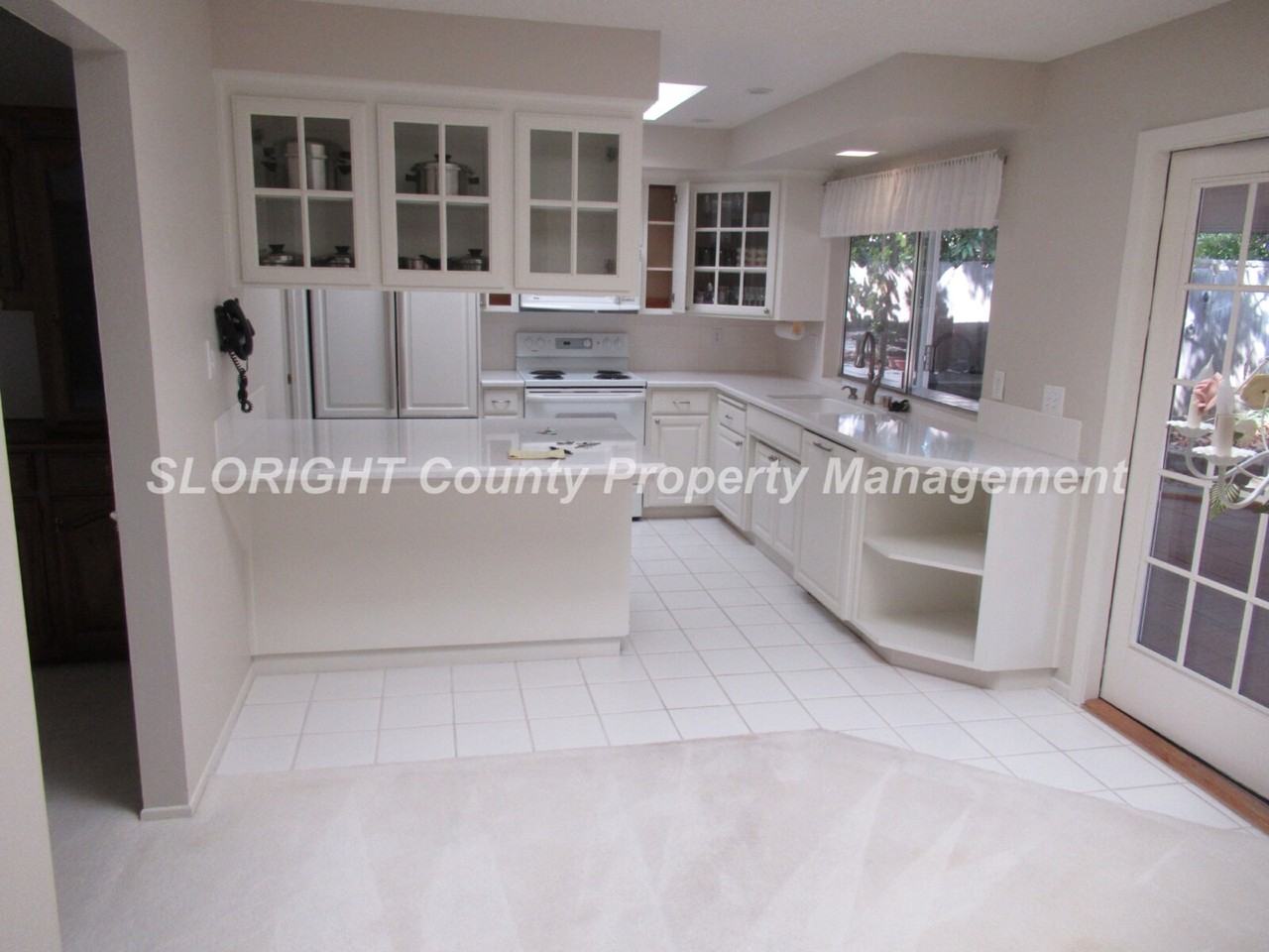 1784 Royal Way - Photo 7 of 11