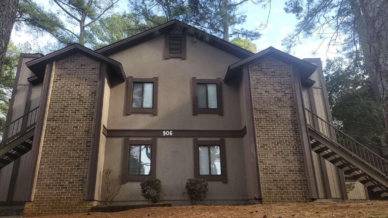 906 Candlewood Dr Nw Apt C #C - Photo 2 of 19
