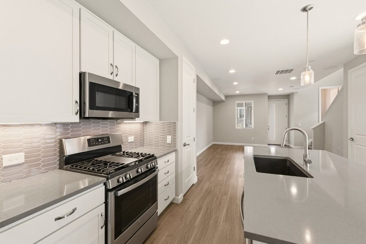 23592 E 5th Dr - Photo 7 of 19