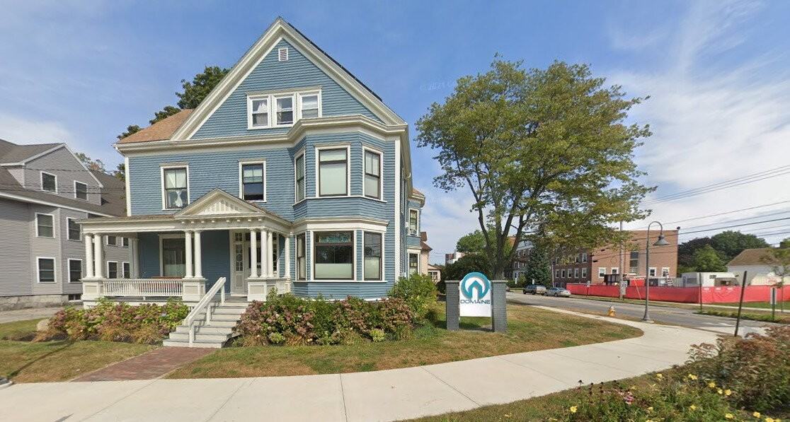 257 Deering Ave #1 - Photo 3 of 15