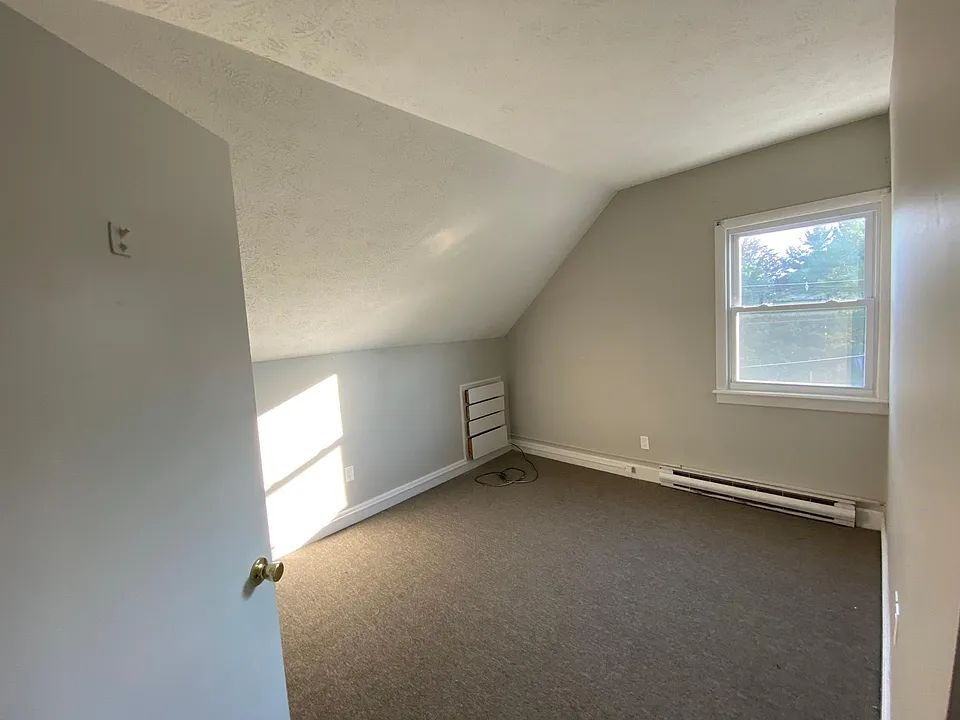 257 Deering Ave #1 - Photo 4 of 15