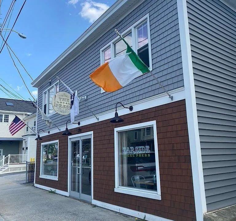 276 Woodford St - Photo 2 of 12