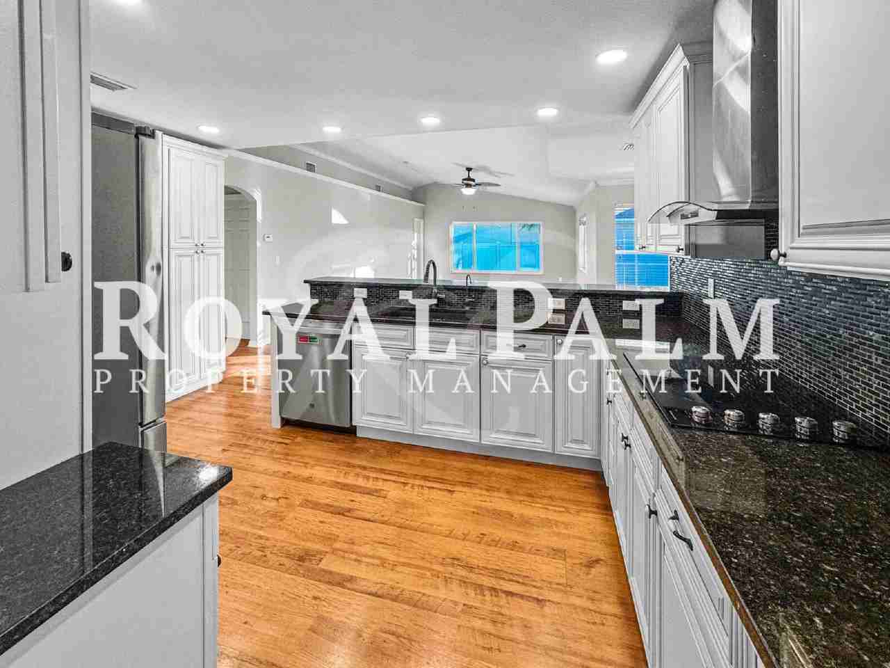 326 Sw 29th St - Photo 2 of 50