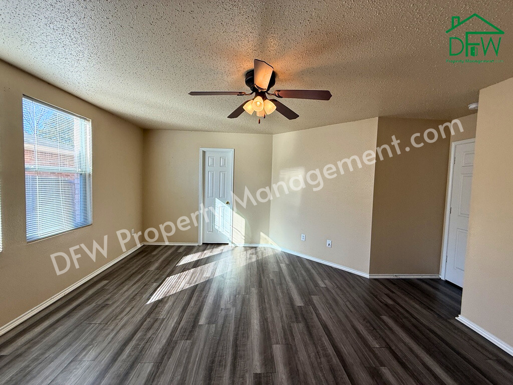 3625 Clydesdale Dr - Photo 3 of 40