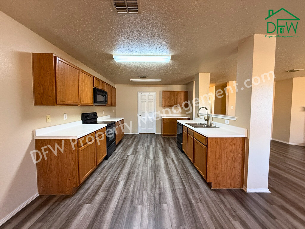 3625 Clydesdale Dr - Photo 7 of 40