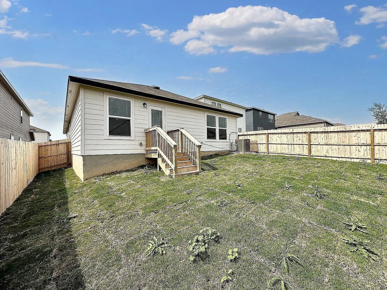 549 Autumn Blaze - 1 - Photo 2 of 21