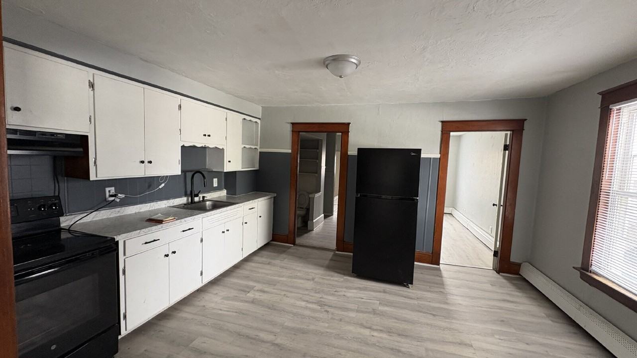 42 Spruce St #5 - Photo 6 of 13